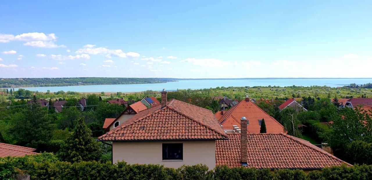 Aranyeső Apartmanházak No.1 Balatonalmádi Esterno foto